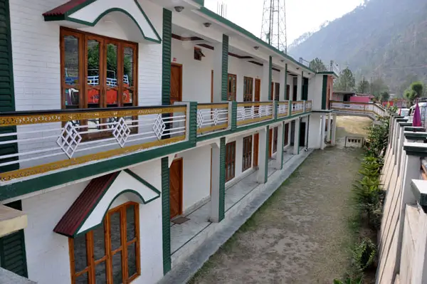 Hotel-Divine-Palace-Uttarkashi