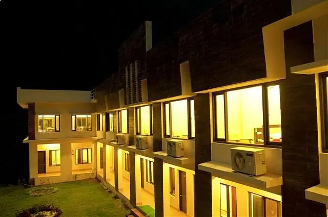 hotel-shivparivar-resort